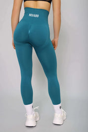Teal scrunch bum yoga leggings – back view, squat-proof and seamless for yoga